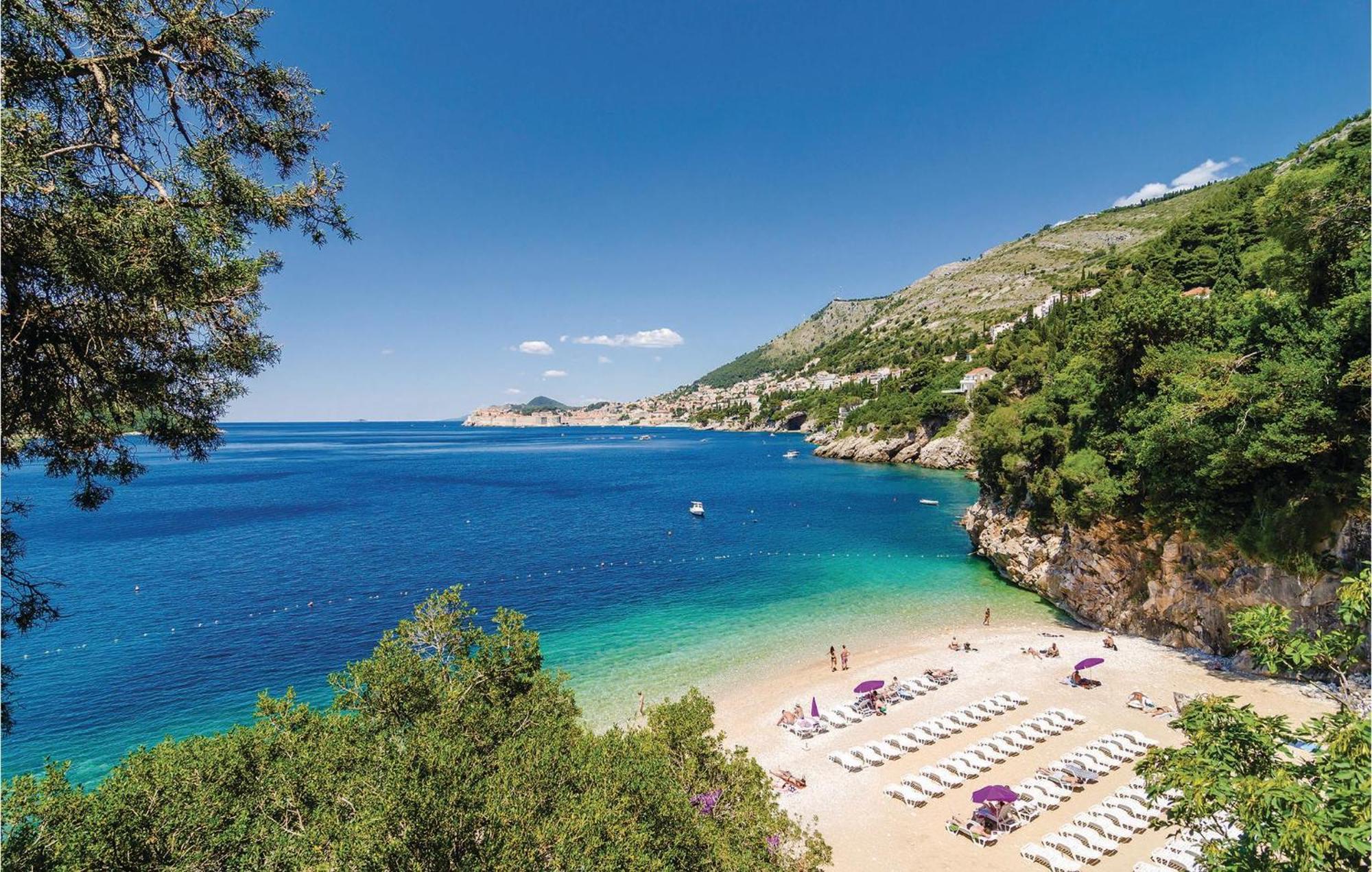 Stunning Apartment In Gruda With House Sea View モルナット エクステリア 写真