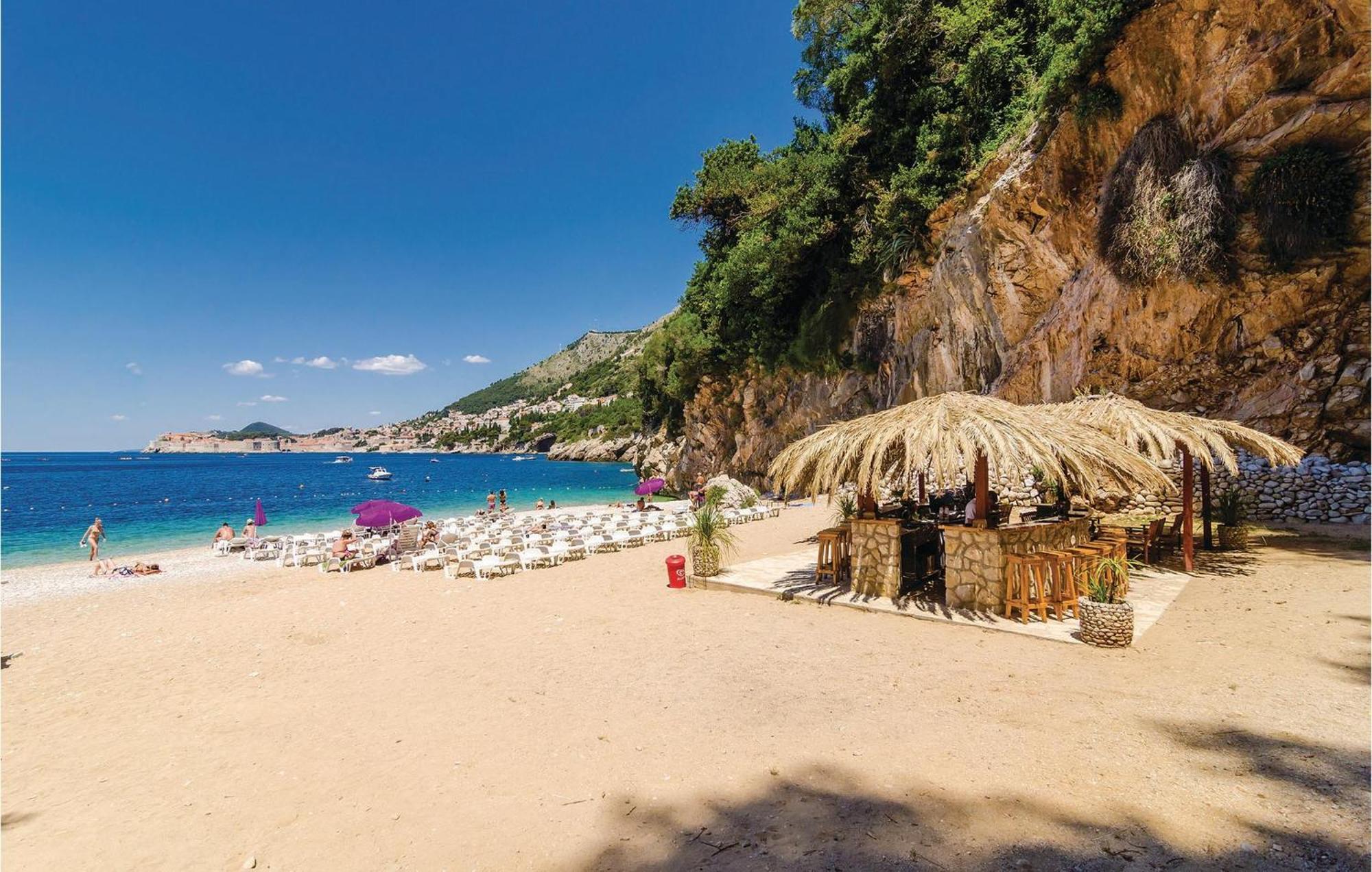 Stunning Apartment In Gruda With House Sea View モルナット エクステリア 写真
