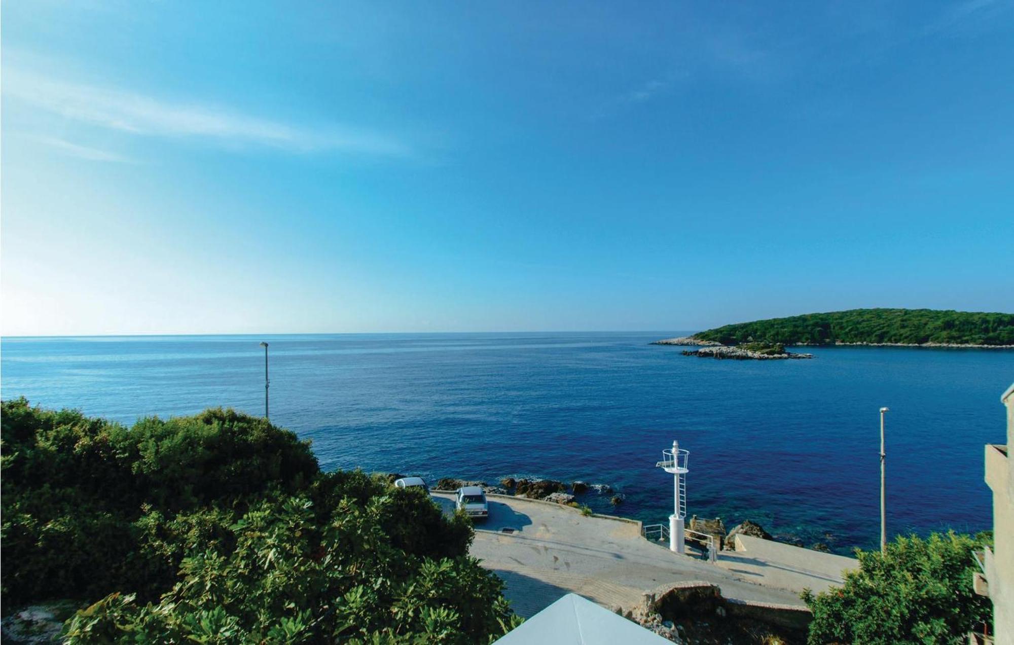 Stunning Apartment In Gruda With House Sea View モルナット エクステリア 写真
